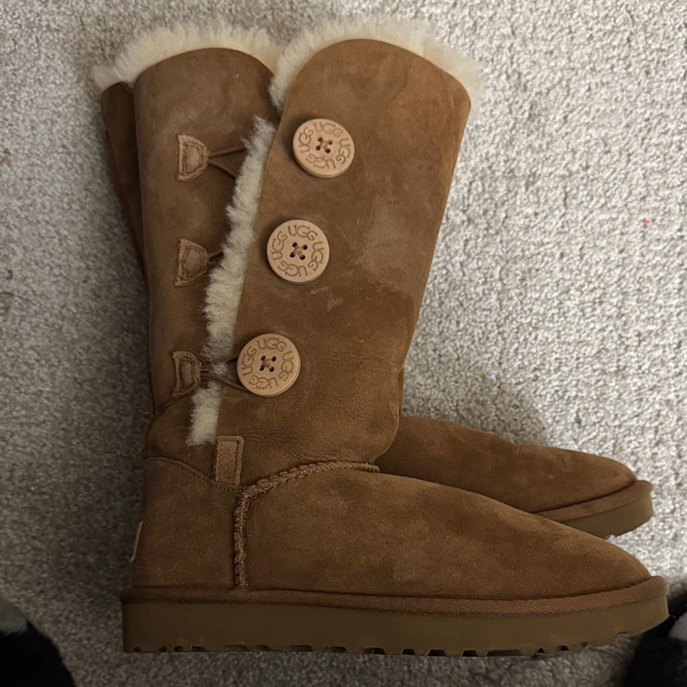 UGG Brown Shearling Winter Boots